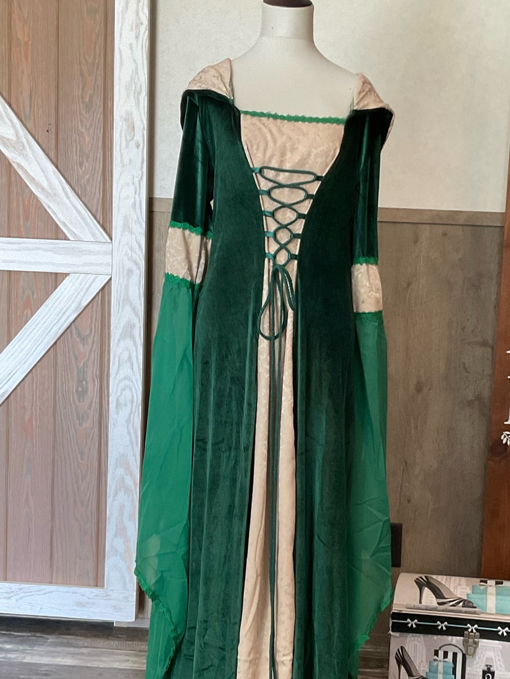 Renaissance Medieval Hooded Gown. Emerald Green Velvet Lace-Up Dress XL NWOT - Picture 5 of 8